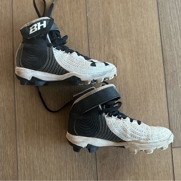 Baseball cleats Size 1 - Picture 3 of 5